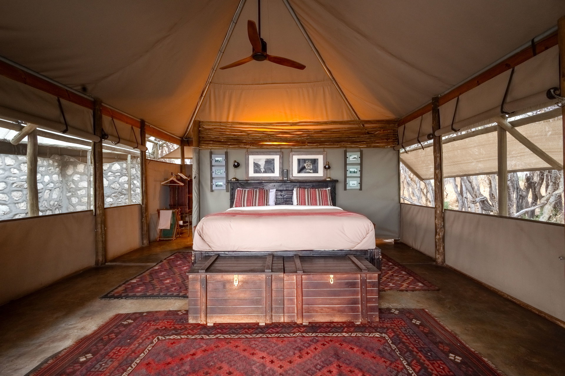 Meno a Kwena — Double Tent