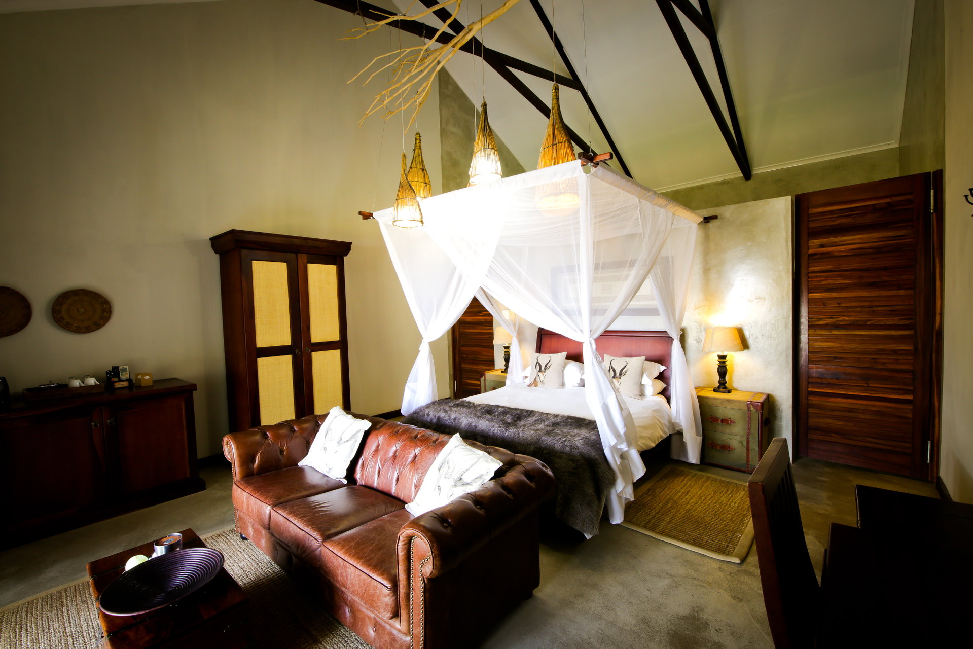Otjiwa Collection - Eagle's Rest — Elegant Room