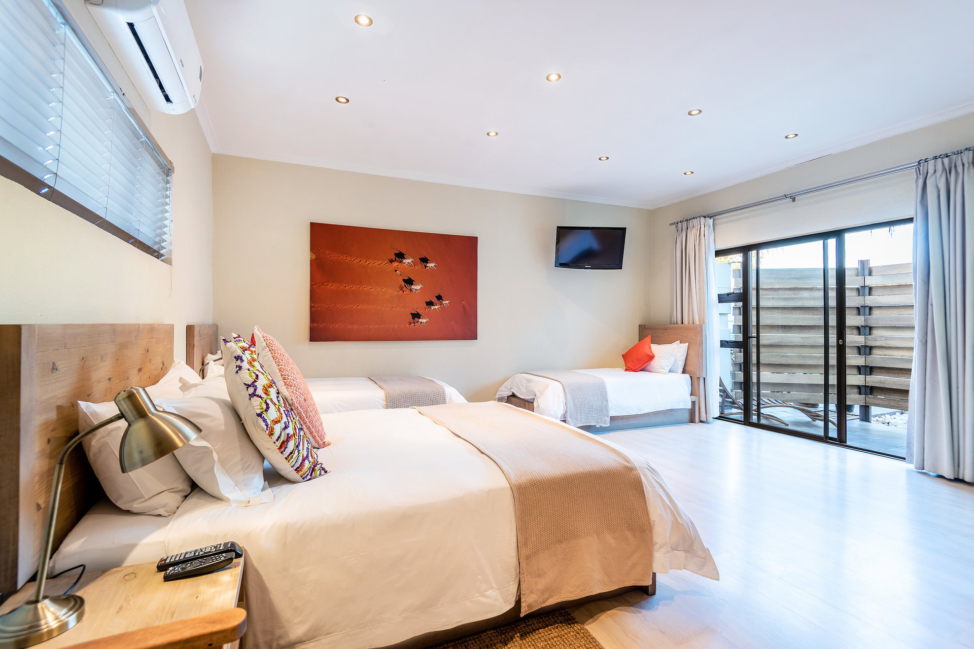 Galton House — Luxury Pool Family Suite