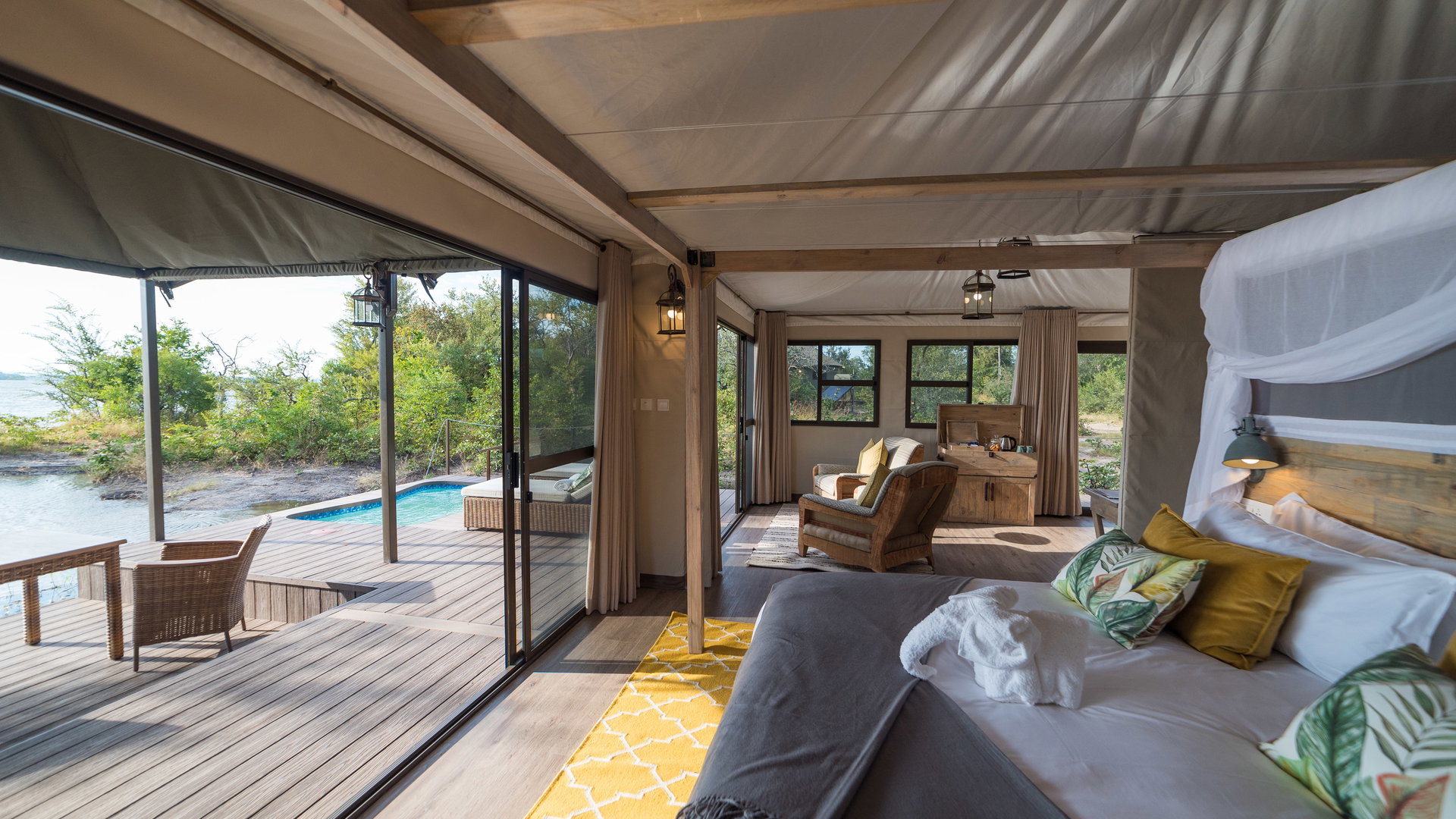 Old Drift Lodge — room