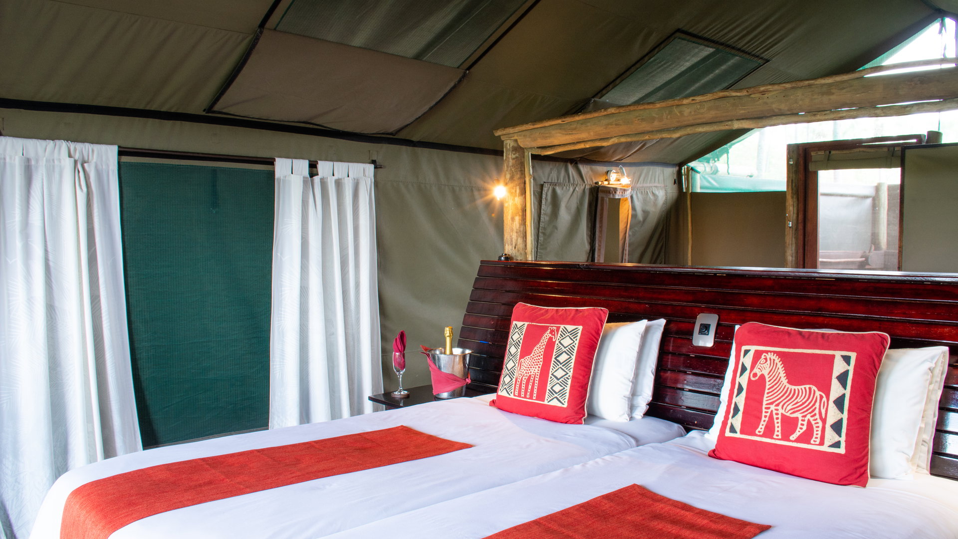 Moremi Crossing — room