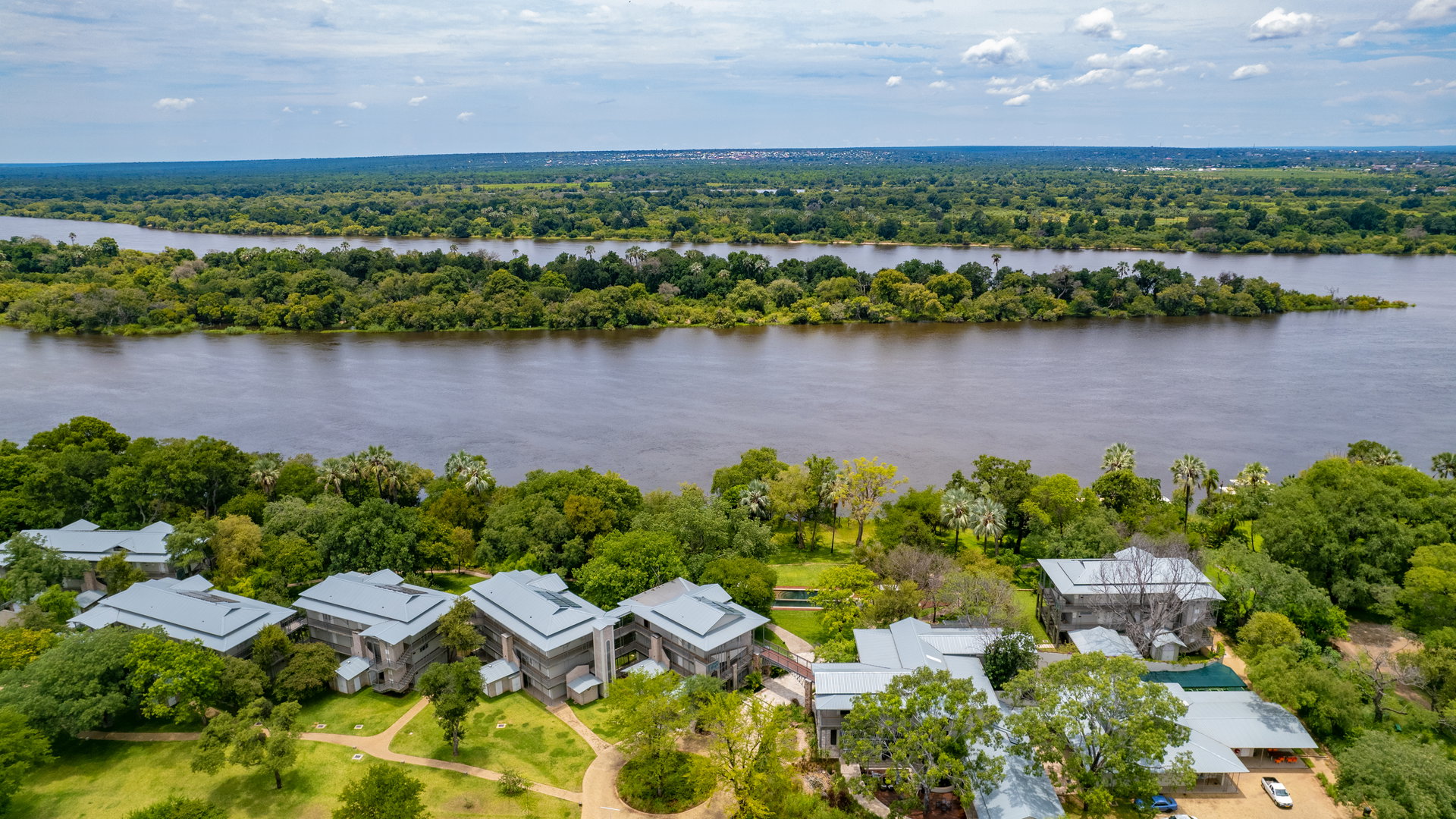 Victoria Falls & Chobe Getaway