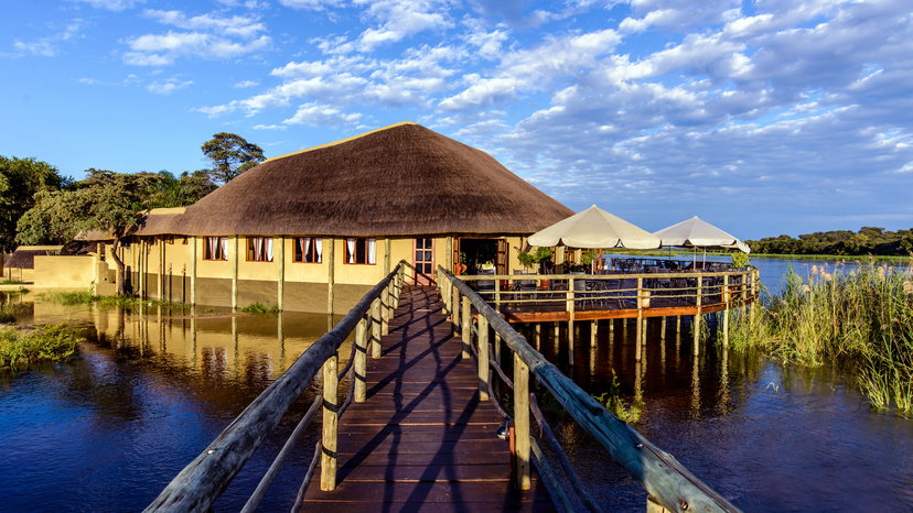 Hakusembe River Lodge